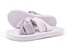 Klapki basenowe damskie Flip Flop Fauna Chess. Czerwone klapki damskie Flip Flop, bez wzorów, z materiału, klasyczne, bez obcasa. Za 104.49 zł.