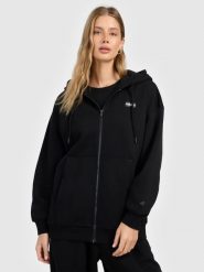 4F Bluza dresowa rozpinana z kapturem damska - różowa M. Czarne bluzy damskie 4f, na zimę, m, bez wzorów, z dresówki, z kapturem. Za 189.99 zł.