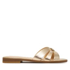 Klapki Guess. Żółte klapki damskie Guess, z aplikacjami, bez obcasa. Za 499.99 zł.