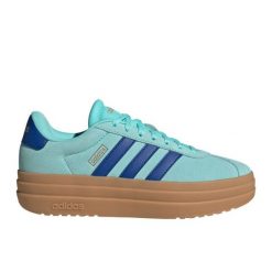 Buty adidas Vl Court Bold W JS3813 niebieskie. Niebieskie obuwie sportowe damskie bez wzorów, z gumy. Za 422.57 zł.