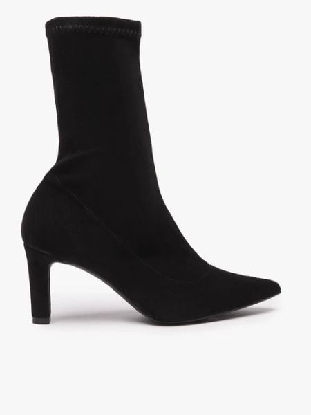 Czarne elastyczne botki na szpilce. Czarne botki damskie Ryłko, z gumy, eleganckie, bez obcasa, na szpilce, bez zapięcia. Za 429.99 zł.