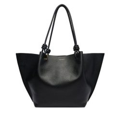 Torebka Coccinelle. Czarne torebki do ręki damskie Coccinelle, bez wzorów, bez dodatków. Za 1,539.00 zł.