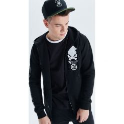 Rozpinana bluza z kapturem Progress - Czarny. Czarne bluzy męskie Cropp. Za 139.99 zł.