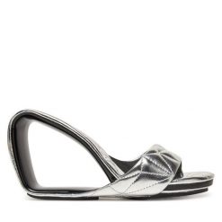 Klapki United Nude. Szare klapki damskie United Nude, bez wzorów, bez obcasa. Za 869.99 zł.