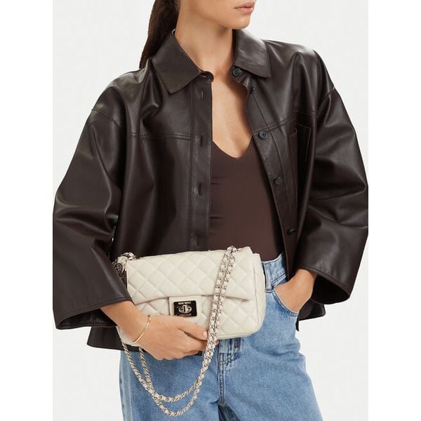 Torebka Nine West. Białe torebki do ręki damskie Nine West, bez wzorów, klasyczne, bez dodatków. Za 229.99 zł.