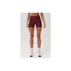 Damskie spodenki szorty sportowe fitness Rough Radical Aven Shorts. Czerwone szorty sportowe damskie ROUGH RADICAL, bez wzorów, sportowe, na fitness i siłownię. Za 149.90 zł.
