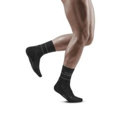 Skarpety kompresyjne do połowy łydki CEP Compression Reflective. Czarne skarpety męskie CEP, bez wzorów, z materiału. Za 177.50 zł.