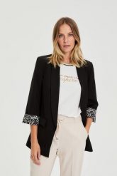 Marynarka z ozdobnymi mankietami czarna. Czarne żakiety damskie MOODO, l, bez wzorów, z elastanu. Za 179.99 zł.