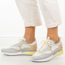 Szare sportowe buty damskie Filippo Dp7843/26. Szare obuwie sportowe damskie Filippo, bez wzorów, z dresówki, trekkingowe. Za 279.00 zł.