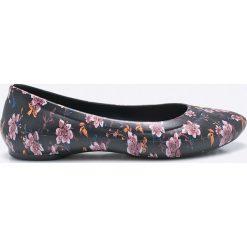 Crocs - Baleriny. Baleriny damskie marki Crocs. W wyprzedaży za 159.90 zł.