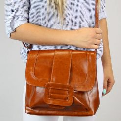 Torebka skórzana damska listonoszka DAN-A T30 camel. Brązowe torebki shopper damskie DAN-A, bez wzorów, ze skóry, eleganckie, bez dodatków. Za 349.99 zł.