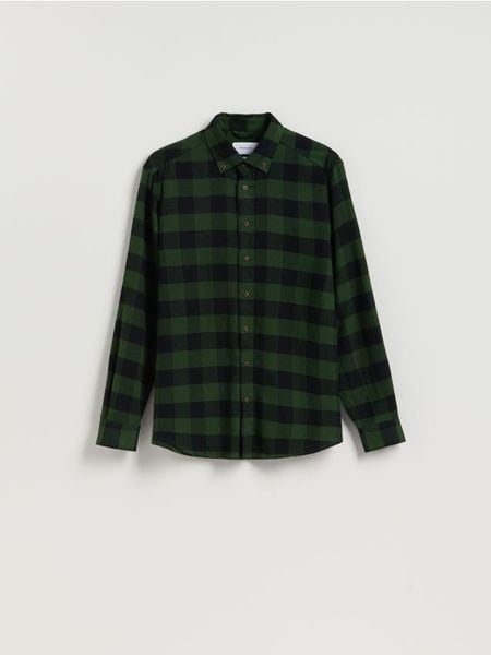 Koszula regular fit w kratę - zielony. Zielone koszule męskie Reserved, l, bez wzorów, z bawełny, bez kołnierzyka, bez ramiączek. W wyprzedaży za 49.99 zł.