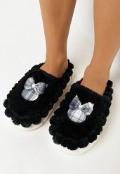 Czarne Kapcie na Platformie z Futerkiem Jerkassa. Czarne kapcie damskie Born2be, z aplikacjami. Za 29.99 zł.