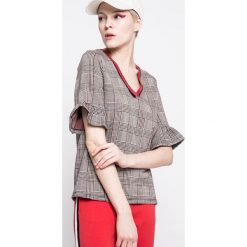 Answear - Top Sporty Fusion. Szare topy damskie ANSWEAR, z dzianiny, z krótkim rękawem. W wyprzedaży za 39.90 zł.