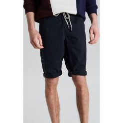 Szorty - Granatowy. Szorty męskie marki Cropp. Za 79.99 zł.