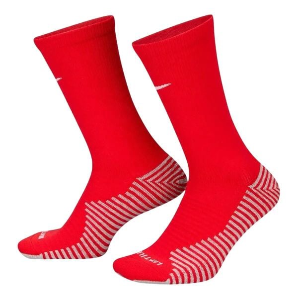 Skarpety Treningowe Nike DRI-FIT Strike. Czerwone skarpety męskie Nike, bez wzorów, z bawełny. Za 60.50 zł.