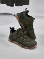 Sznurowane buty trekkingowe - khaki. Brązowe trekkingi męskie Sinsay. Za 89.99 zł.
