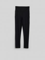 4F Legginsy z prążkowanej dzianiny damskie - czarne L. Czarne legginsy damskie 4f, l, bez wzorów, z dzianiny. Za 99.99 zł.