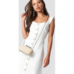 Trendyol Sukienka z guzikami Tulum - White. Białe sukienki damskie Trendyol. Za 141.95 zł.