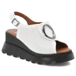 Sandały damskie Artiker, skórzane na koturnie z ozdobą i zapinane sprzączką, białe, 56C0110. Białe sandały damskie Artiker, z aplikacjami, ze skóry, bez obcasa, na koturnie, bez zapięcia. Za 229.00 zł.
