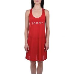 Tommy Hilfiger Tommy Short Tank Dress Dress Tee Tango Red UW0UW01730 -611 (rozmiar S). Czerwone spódnice damskie Tommy Hilfiger, s, bez wzorów, bez kołnierzyka, bez ramiączek. W wyprzedaży za 173.00 zł.