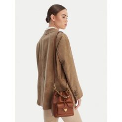 Torebka Guess. Brązowe torebki do ręki damskie Guess, z aplikacjami, bez dodatków. Za 1,269.00 zł.