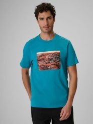 4F T-shirt regular z nadrukiem męski - turkusowy L. Niebieskie koszulki sportowe męskie 4f, l, bez wzorów, z materiału, bez kołnierzyka, bez ramiączek. Za 79.99 zł.