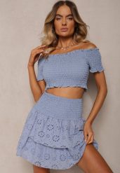 Jasnoniebieski Ażurowy Komplet z Bawełny Top w Hiszpańskim Stylu Spódnica z Gumką w Talii Vimariah. Niebieskie spódnice damskie Renee, na lato, m, z aplikacjami, z bawełny. Za 54.99 zł.