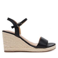 Espadryle Gioseppo. Czarne sandały damskie Gioseppo, bez wzorów, bez obcasa, bez zapięcia. Za 219.99 zł.