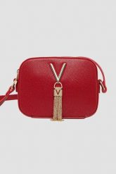 VALENTINO Czerwona torebka Divina Camera Bag. Czerwone kopertówki damskie Valentino by Mario Valentino, bez wzorów, eleganckie, bez dodatków. W wyprzedaży za 164.99 zł.