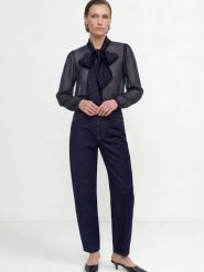 Rich & Royal bluzka z kokardką Kobiety niebieski, 42. Niebieskie bluzki damskie Rich & Royal, bez wzorów, eleganckie, bez kołnierzyka, bez ramiączek. Za 629.95 zł.
