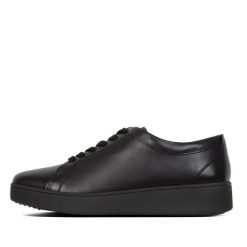 Damskie skórzane buty sportowe FitFlop Rally. Czarne obuwie sportowe damskie Flip Flop, bez wzorów, z jeansu, tenisowe. Za 564.00 zł.