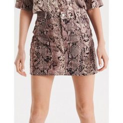 Spódnica mini z wężowym wzorem - Wielobarwny. Spódnice damskie Cropp. W wyprzedaży za 39.99 zł.