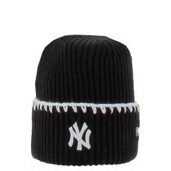 Czapka damska New York Yankees Chunky Topstich. Białe czapki i kapelusze damskie New Era, bez wzorów, sportowe. Za 181.00 zł.