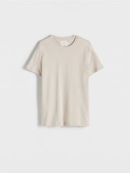 T-shirt slim fit - beżowy. Brązowe t-shirty męskie Reserved, l, bez wzorów, z bawełny, bez kołnierzyka. Za 69.99 zł.