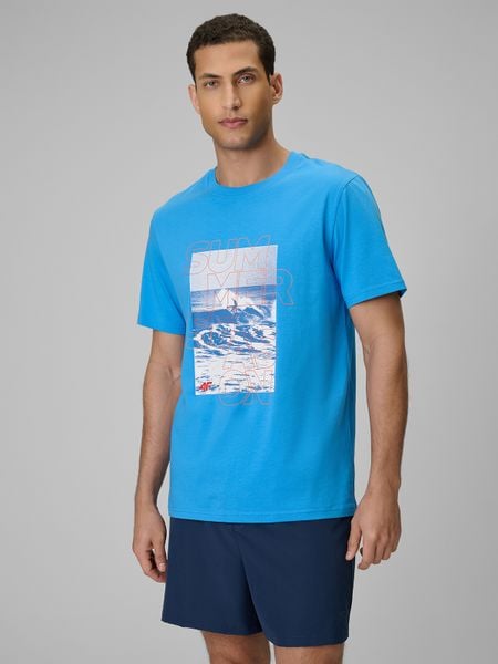 Чоловічий T-shirt regular з принтом - синій. T-shirty męskie 4f, l, bez wzorów, bez kołnierzyka. Za 799.90 zł.
