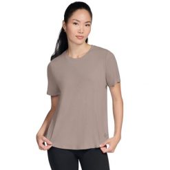T-shirt sportowy z krótkim rękawem damski Luxe Rib Tee. Brązowe koszulki sportowe damskie Skechers, bez wzorów, z poliesteru, bez kołnierzyka, bez ramiączek. Za 139.99 zł.