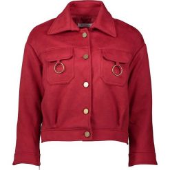 Kurtka w kolorze czerwonym. Czerwone kurtki damskie Winter Selection, bez wzorów, ze skóry, bez kaptura. W wyprzedaży za 220.95 zł.