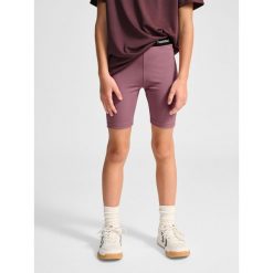 Szorty dziewczęce Hummel Pulse MW. Fioletowe spodenki dla dziewczynek Hummel, bez wzorów, sportowe. Za 158.50 zł.