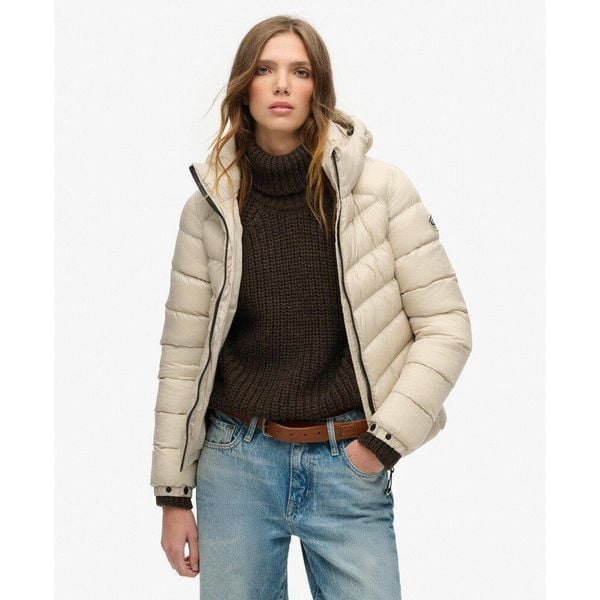 Damska kurtka z kapturem Superdry Everest. Brązowe kurtki damskie Superdry., bez wzorów, z kapturem. W wyprzedaży za 440.85 zł.