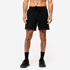 Spodenki fitness męskie Domyos 100. Czarne buty sportowe męskie DOMYOS, z bawełny, bez zapięcia, na fitness i siłownię. Za 29.99 zł.