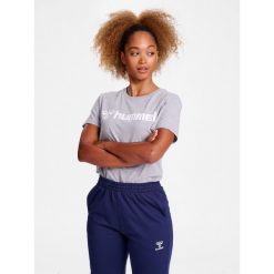 Koszulka damska Hummel Go 2.0 Logo. Szare koszulki sportowe damskie Hummel, bez wzorów, z bawełny, bez kołnierzyka, bez ramiączek, do piłki nożnej. Za 137.50 zł.