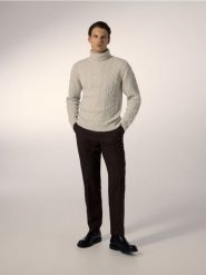 Wełniany sweter - jasnoszary. Szare swetry przez głowę męskie Reserved, l, bez wzorów, z dzianiny, bez kołnierzyka. Za 259.99 zł.
