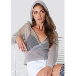 Galore x NA-KD Siateczkowa bluza z kapturem - Silver. Szare bluzy damskie Galore x NA-KD. Za 161.95 zł.