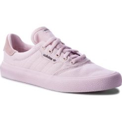Buty adidas - 3Mc B44945 Aerpnk/Aerpnk/Cblack. Czerwone obuwie sportowe damskie Adidas, bez wzorów, z gumy, bez obcasa, na płaskiej podeszwie, bez zapięcia. W wyprzedaży za 199.00 zł.