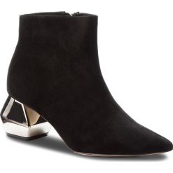 Botki L37 - Bliss Z11 Czarny. Czarne kozaki damskie L37, ze skóry, bez obcasa, na obcasie. W wyprzedaży za 389.00 zł.