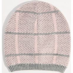 Czapka beanie w kratę - Wielobarwn. Szare czapki i kapelusze damskie Mohito. Za 29.99 zł.