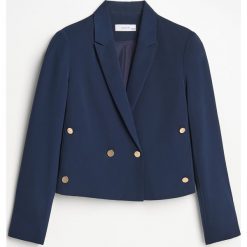 Marynarka ze złotymi guzikami - Granatowy. Żakiety damskie marki Reserved. Za 259.99 zł.