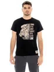 Kurzärmeliges Herren-T-Shirt aus Baumwolle mit Leone 1947 Graphics-Aufdruck. Czarne t-shirty męskie LEONE 1947 APPAREL, m, bez wzorów, z bawełny, vintage, bez kołnierzyka. Za 147.35 zł.