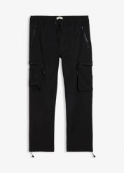 Spodnie bojówki, regular fit, z dużą ilością stretchu, straight. Czarne spodnie sportowe męskie bonprix, m, bez wzorów. Za 74.99 zł.